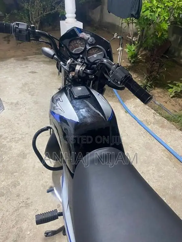 Bajaj CT100 2024