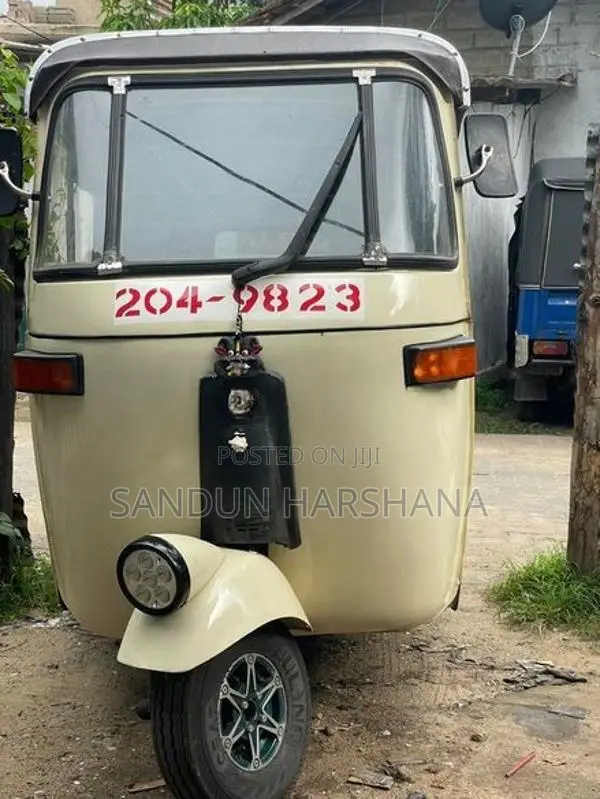 Bajaj RE 1998