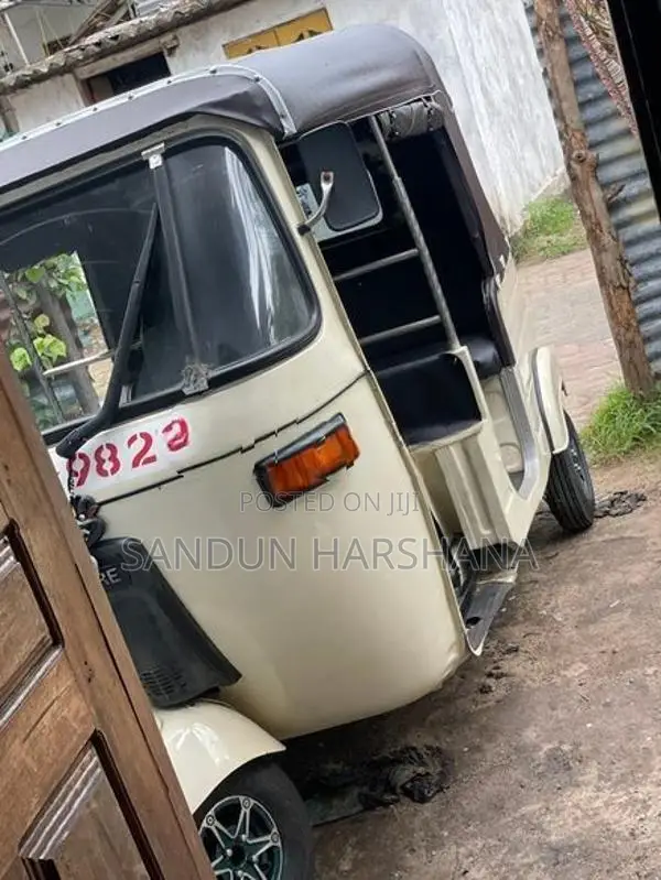 Bajaj RE 1998