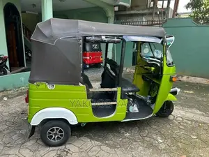 Bajaj RE 2005
