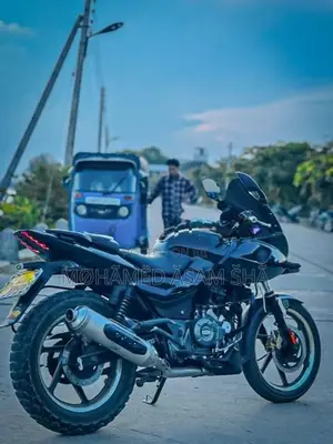 Bajaj Pulsar 220F 2012