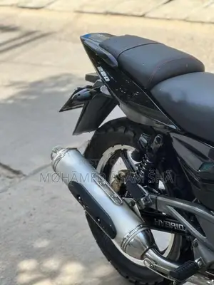 Bajaj Pulsar 220F 2012