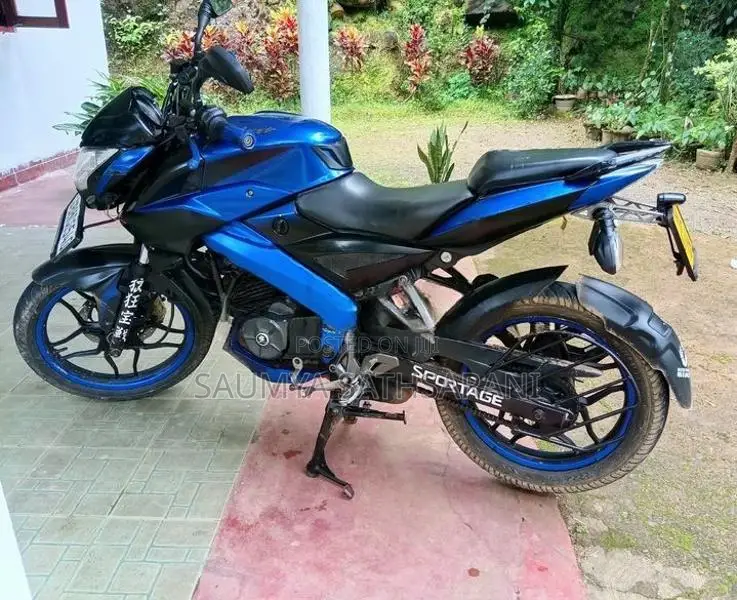 Bajaj Pulsar N160 2018