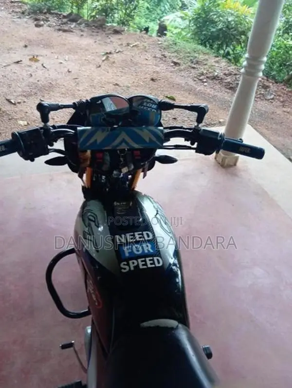 Bajaj CT100 2024