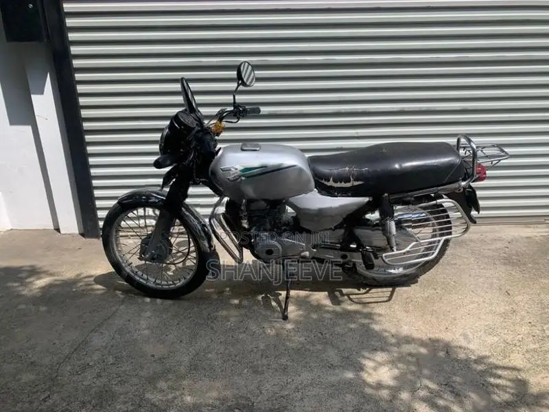 Bajaj Boxer 2003