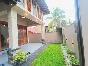 Beautiful Luxury New Single House - Kottawa