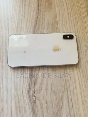 Apple iPhone X (Used)