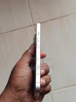 Apple iPhone 14 (Used)