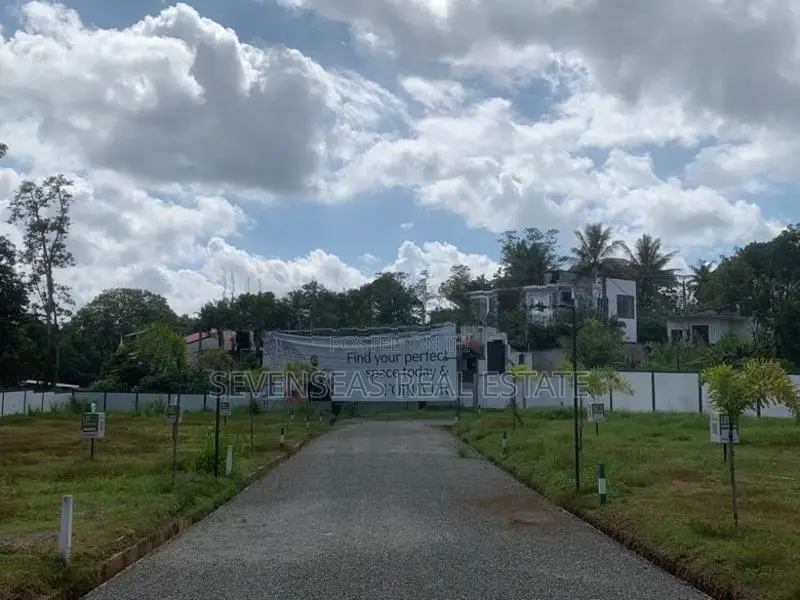 Valuable Land for Sale Athurugiriya