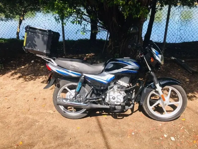 Bajaj CT100 2025