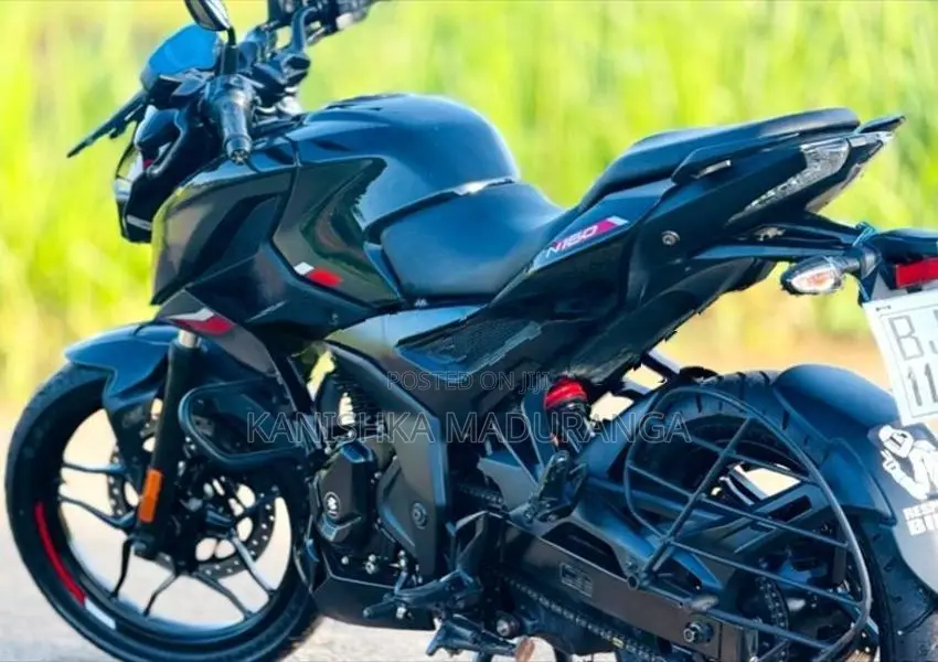 Bajaj Pulsar N160 2025