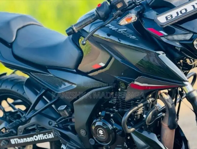 Bajaj Pulsar N160 2025