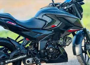 Bajaj Pulsar N160 2025