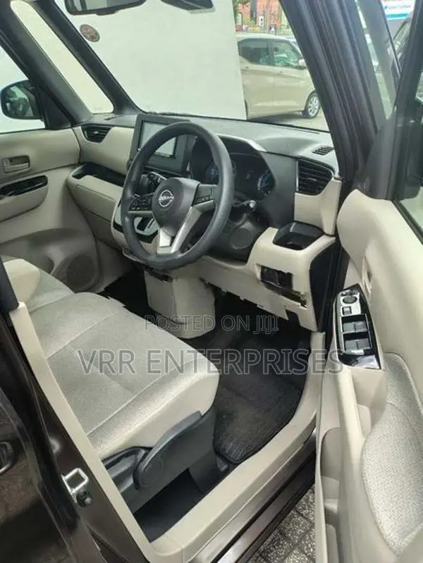 Nissan Roox 2024