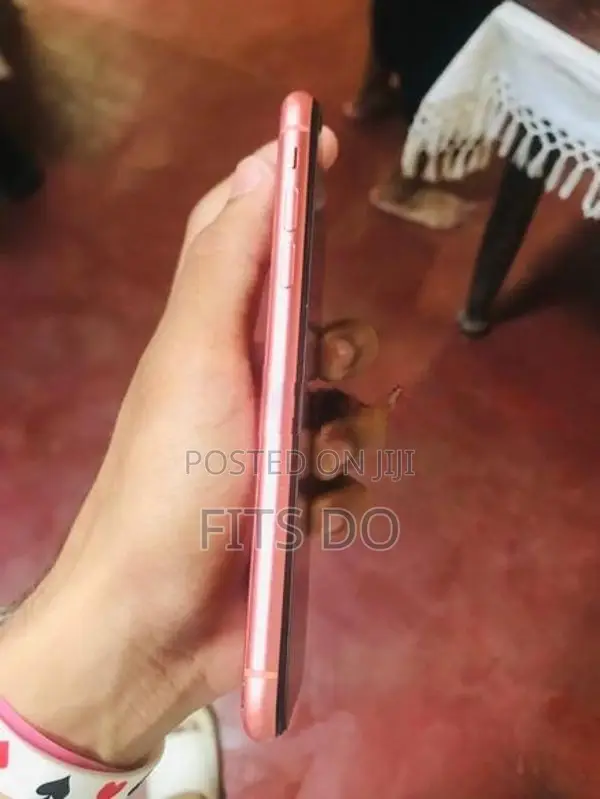 Apple iPhone XR (Used)