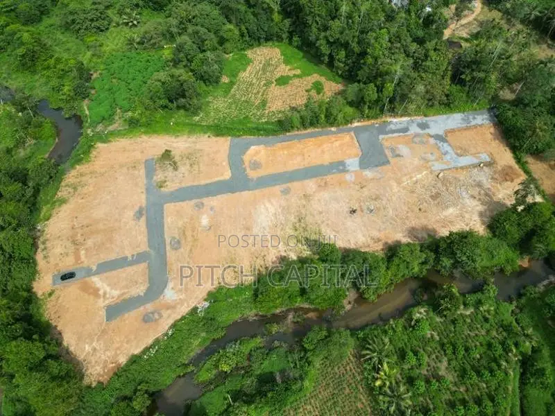 හඳපාන්ගොඩ මාවක් ඔය ගඟට මුහුණලා ඉඩමක් විකිණීමට