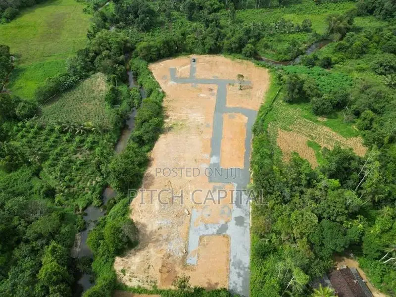 හඳපාන්ගොඩ මාවක් ඔය ගඟට මුහුණලා ඉඩමක් විකිණීමට