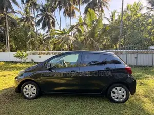 Toyota Vitz 2016