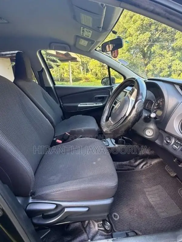 Toyota Vitz 2016