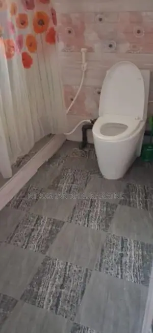 Single Storey House for Sale in Ekala