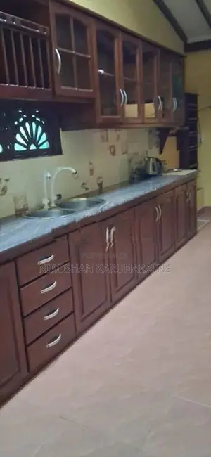 Single Storey House for Sale in Ekala