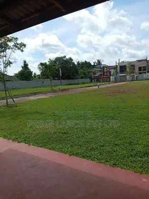 High Level Road Lands In Homagama