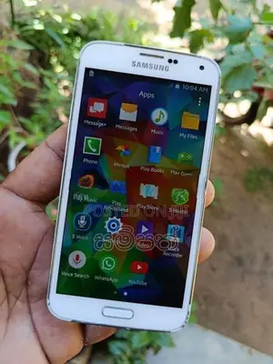 Samsung Galaxy S5 (Used)