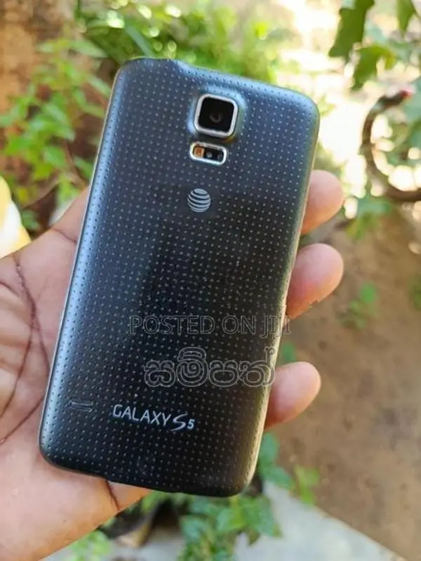 Samsung Galaxy S5 (Used)