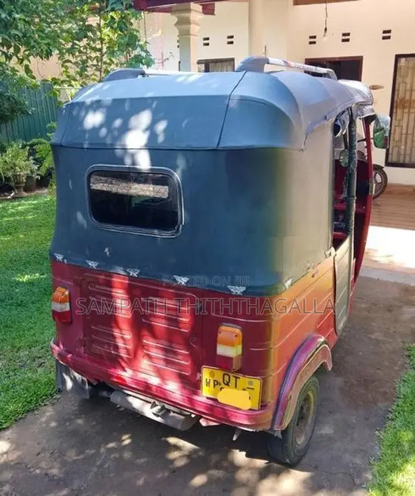 Bajaj RE 2009