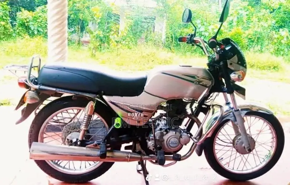 Bajaj Boxer 2004