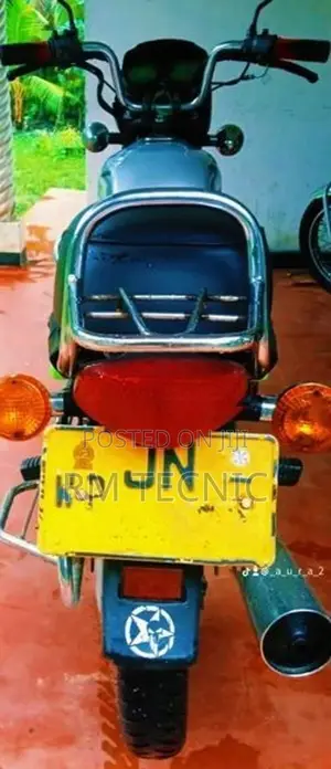 Bajaj Boxer 2004