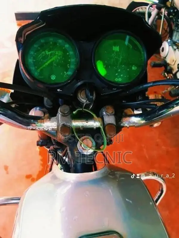 Bajaj Boxer 2004