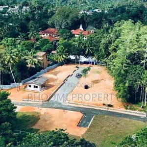 ගාල්ල කරාපිටිය බිම්කොටස්