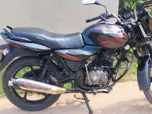 Bajaj RE 2011