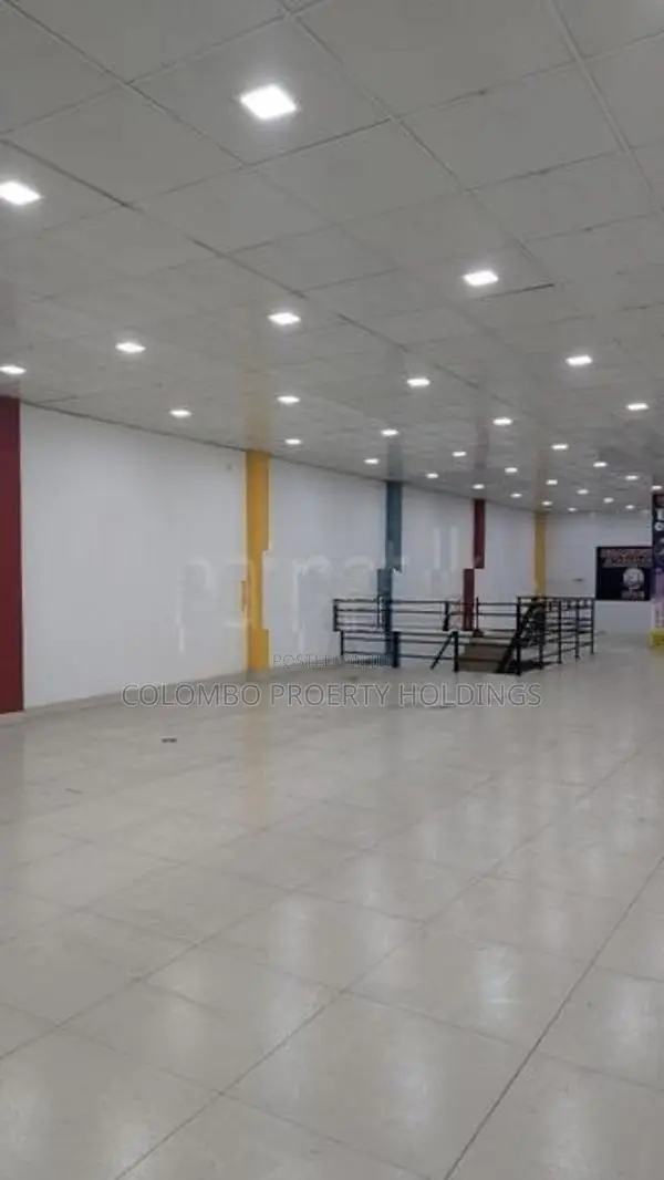 Main Road Facing 03 Storied Commercial Bulding For Rent In Ja-Ela [246