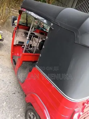 Bajaj RE 2016