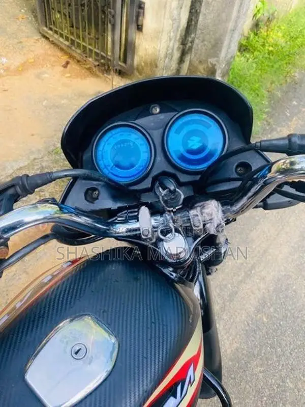 Bajaj Platina 100 ES 2016