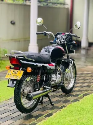 Bajaj CT100 2005