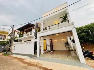 Luxury Two-Storied House For Sale – Malabe