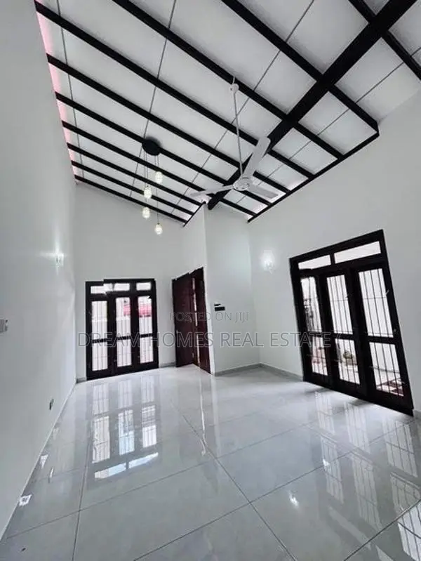 Brand New Single-Storied House For Sale – Athurugiriya