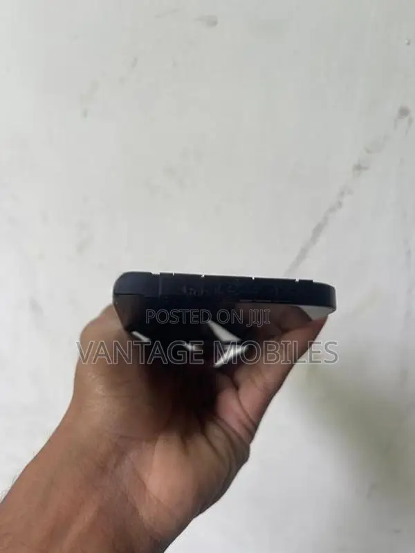Apple iPhone 12 128GB (Used)