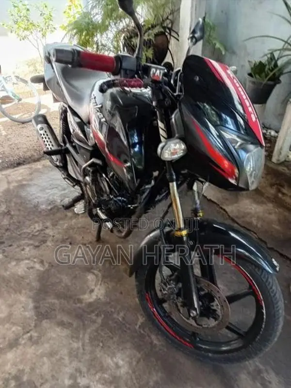 Bajaj Pulsar 150 Twin Disc 2016