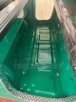 Bajaj RE Three Wheelers 2021