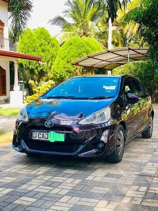 Toyota Aqua 2015