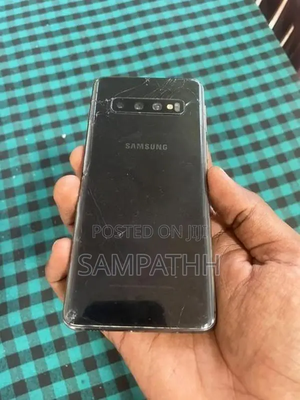 Samsung Galaxy S10 4G (Used)
