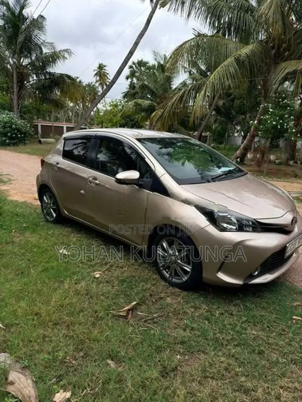 Toyota Vitz Auto 2015