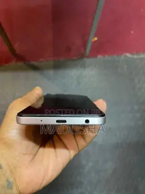 Vivo Y04 256GB (Used)