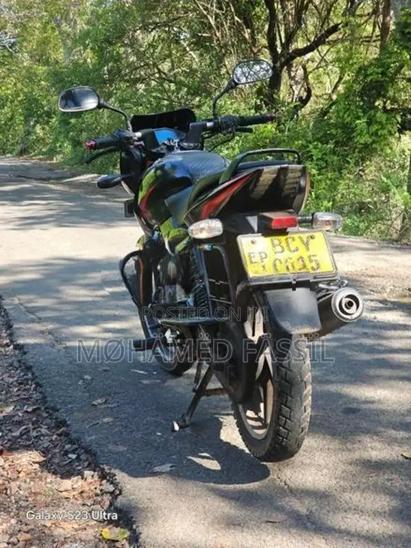 Bajaj Pulsar 150 2015