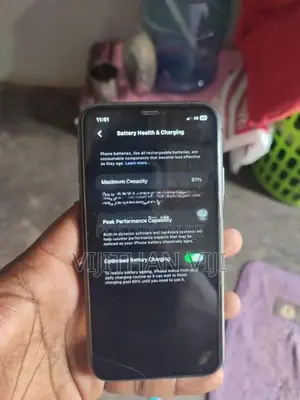 Apple iPhone 11 (Used)