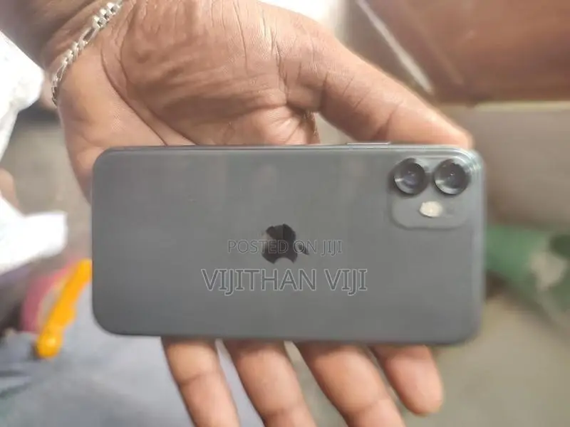 Apple iPhone 11 (Used)